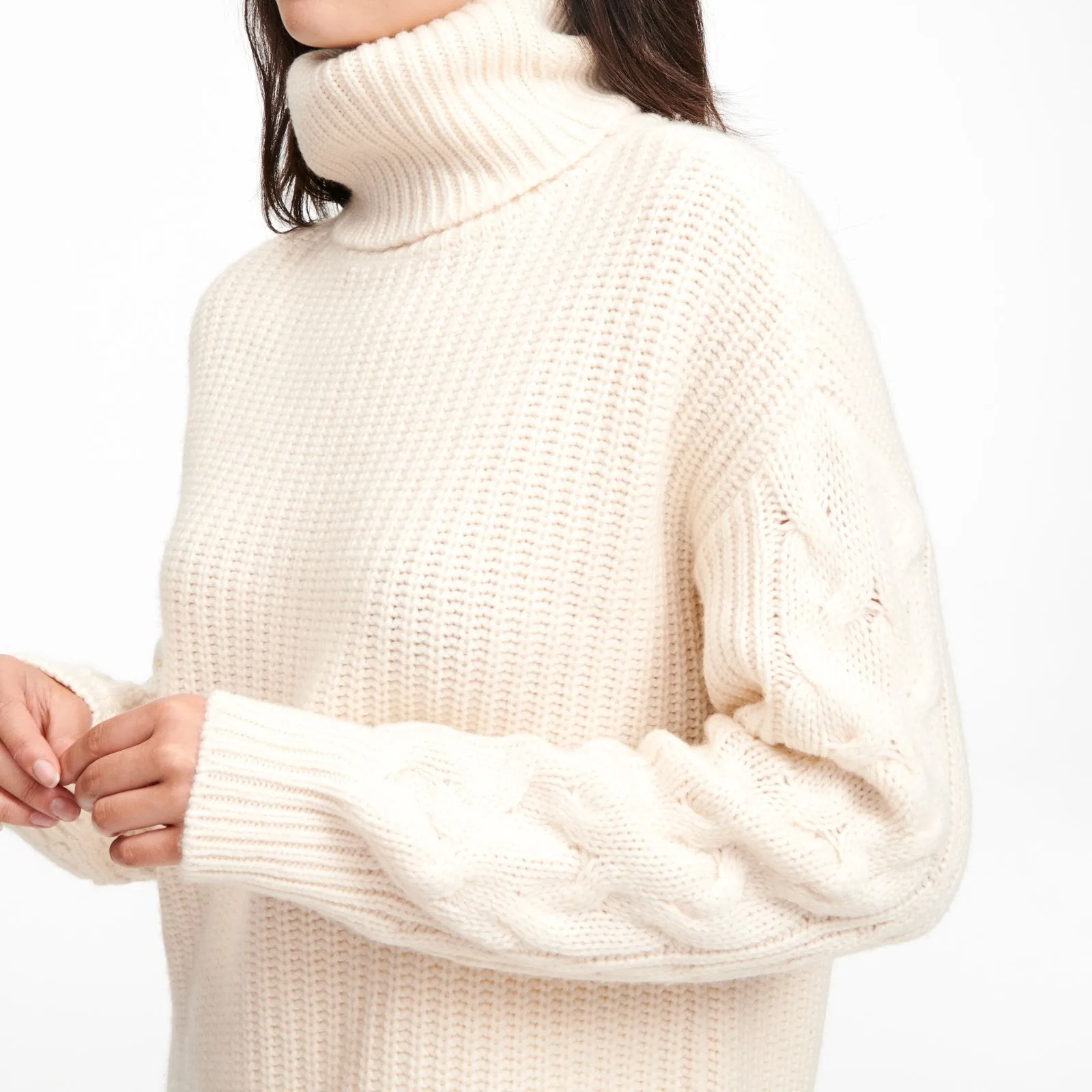 Cable Knit Sleeve Turtleneck