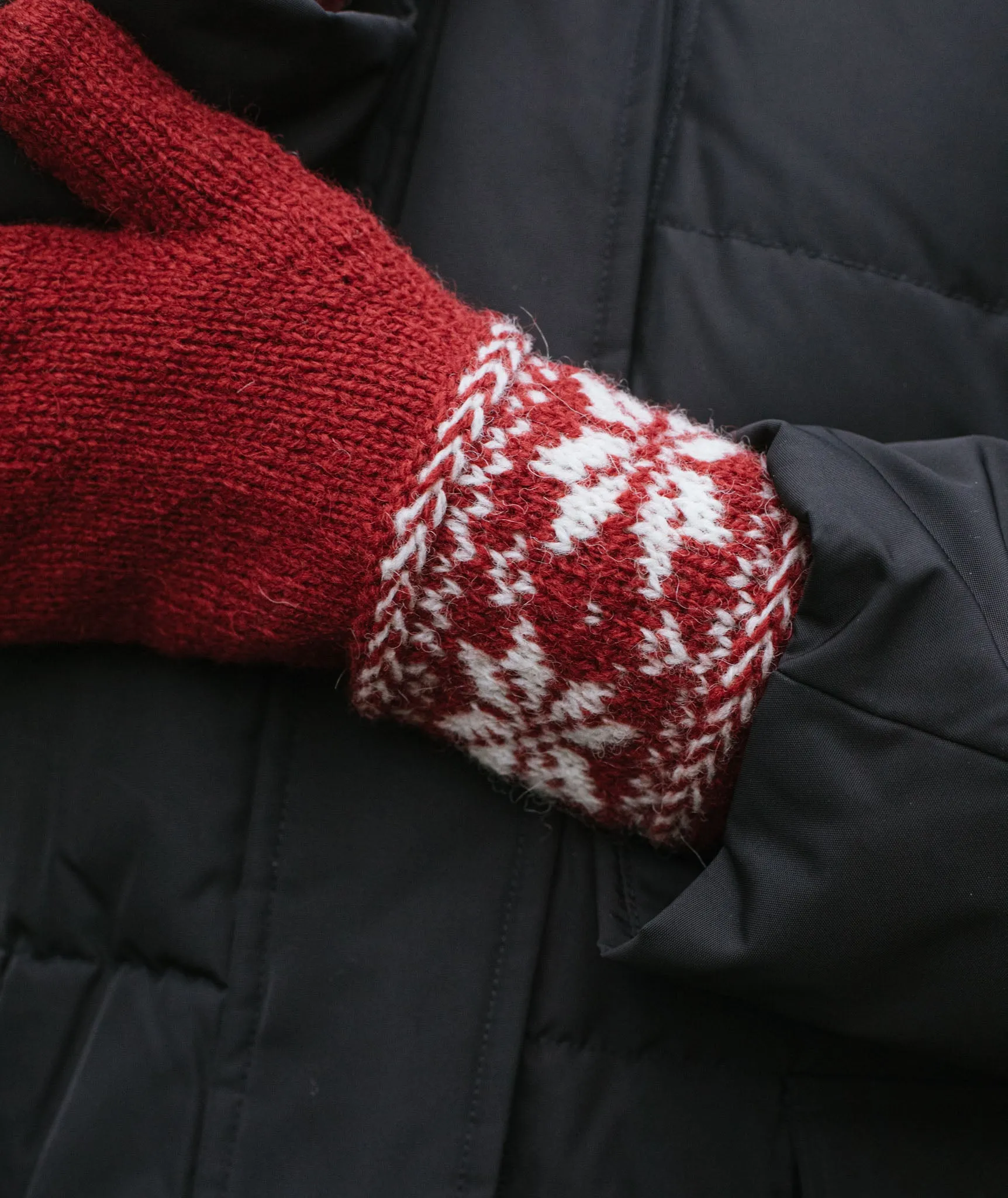 Colorwork Mittens Using Jamieson's Shetland Spindrift