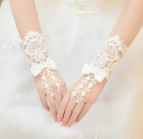 Elegant Boho Lace Fingerless Wrist Wedding Gloves