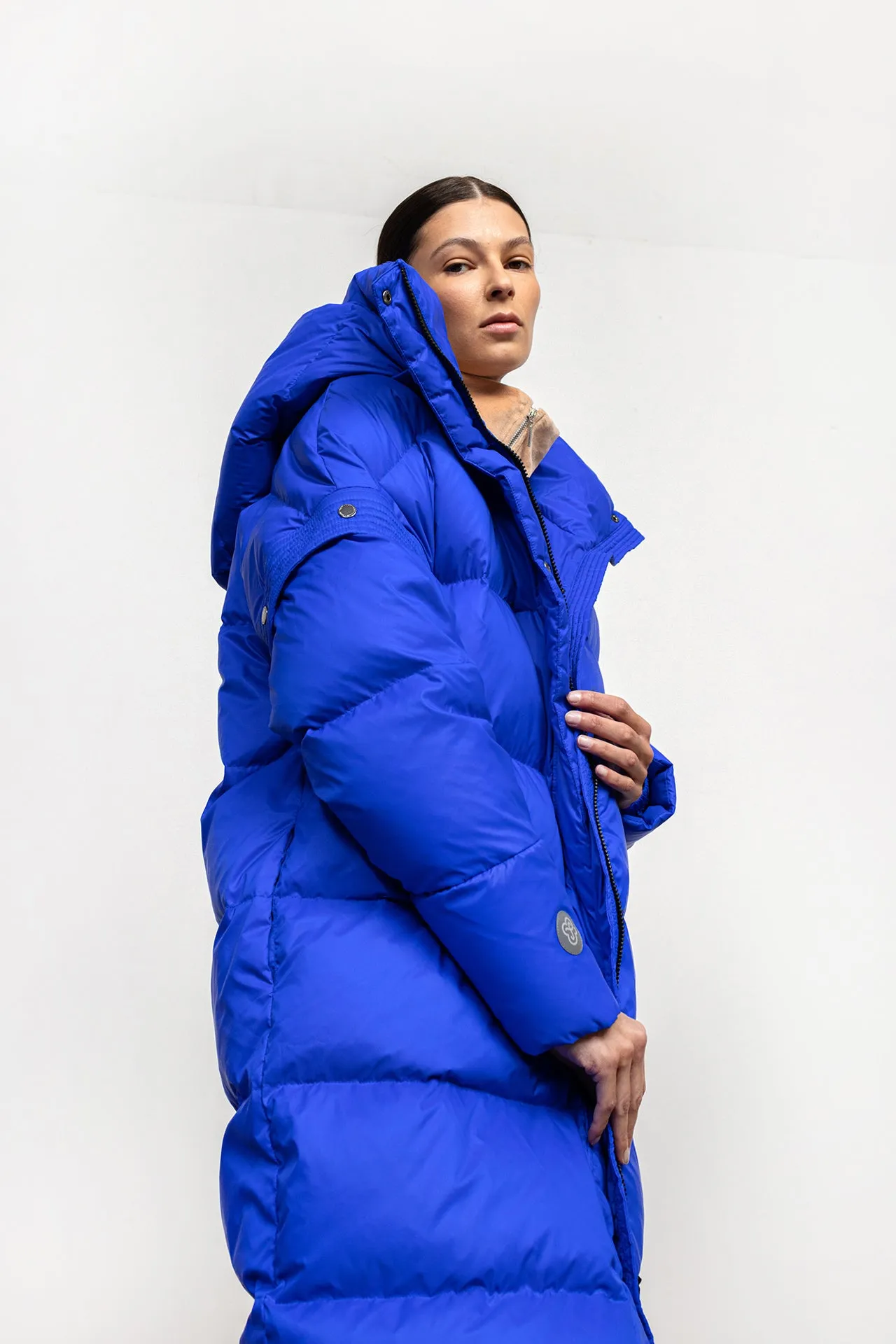 Fluff Women Detachable Sleeves Oversize Coat in Cobalt