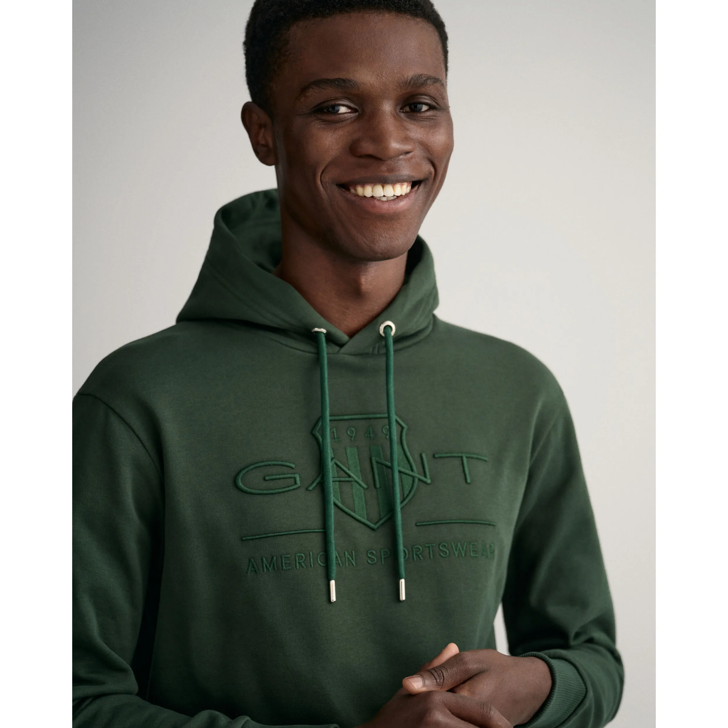 GANT TONAL SHIELD HOODIE 2037020 - Storm Green