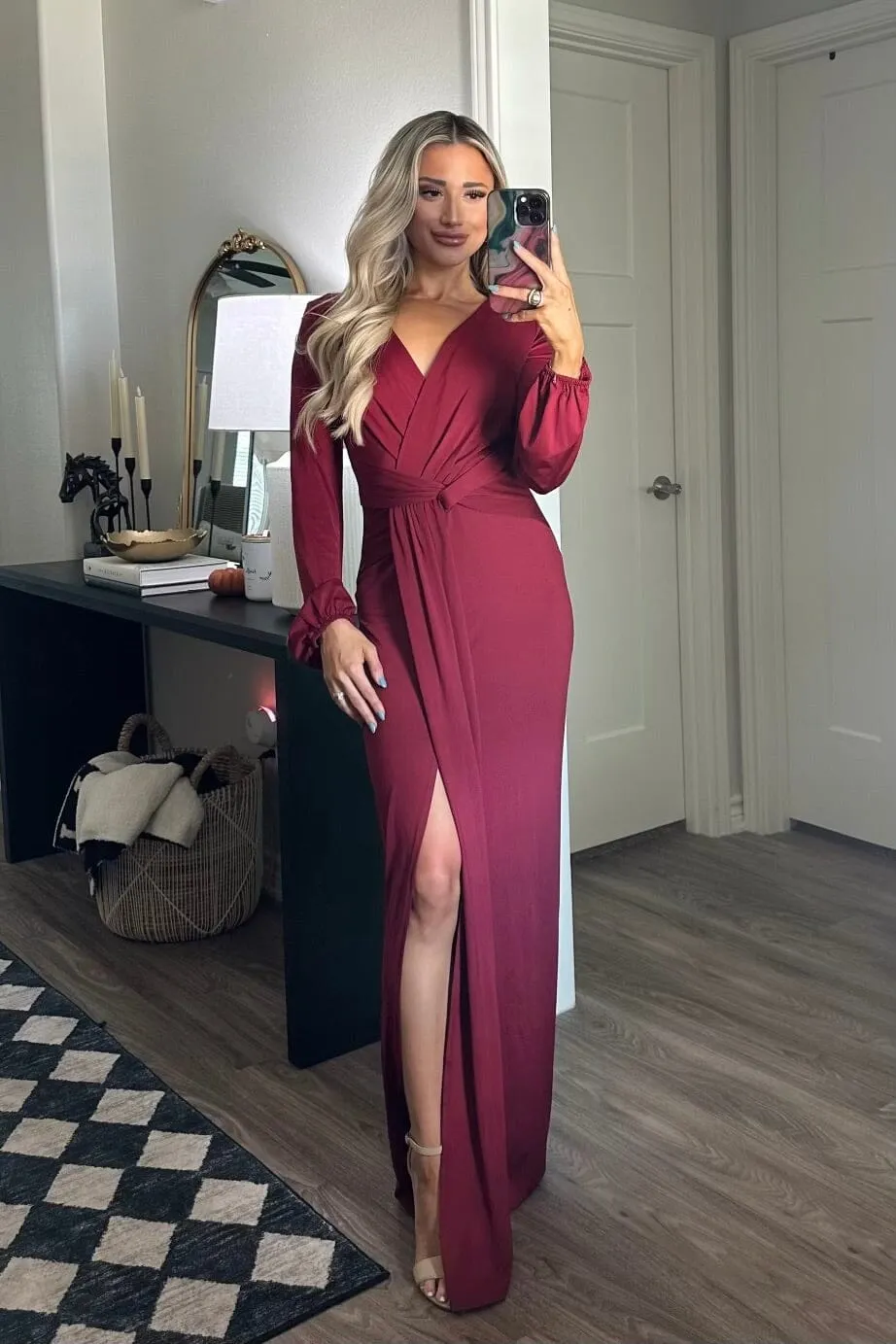 Phoebe Long Sleeve Maxi Dress: Burgundy