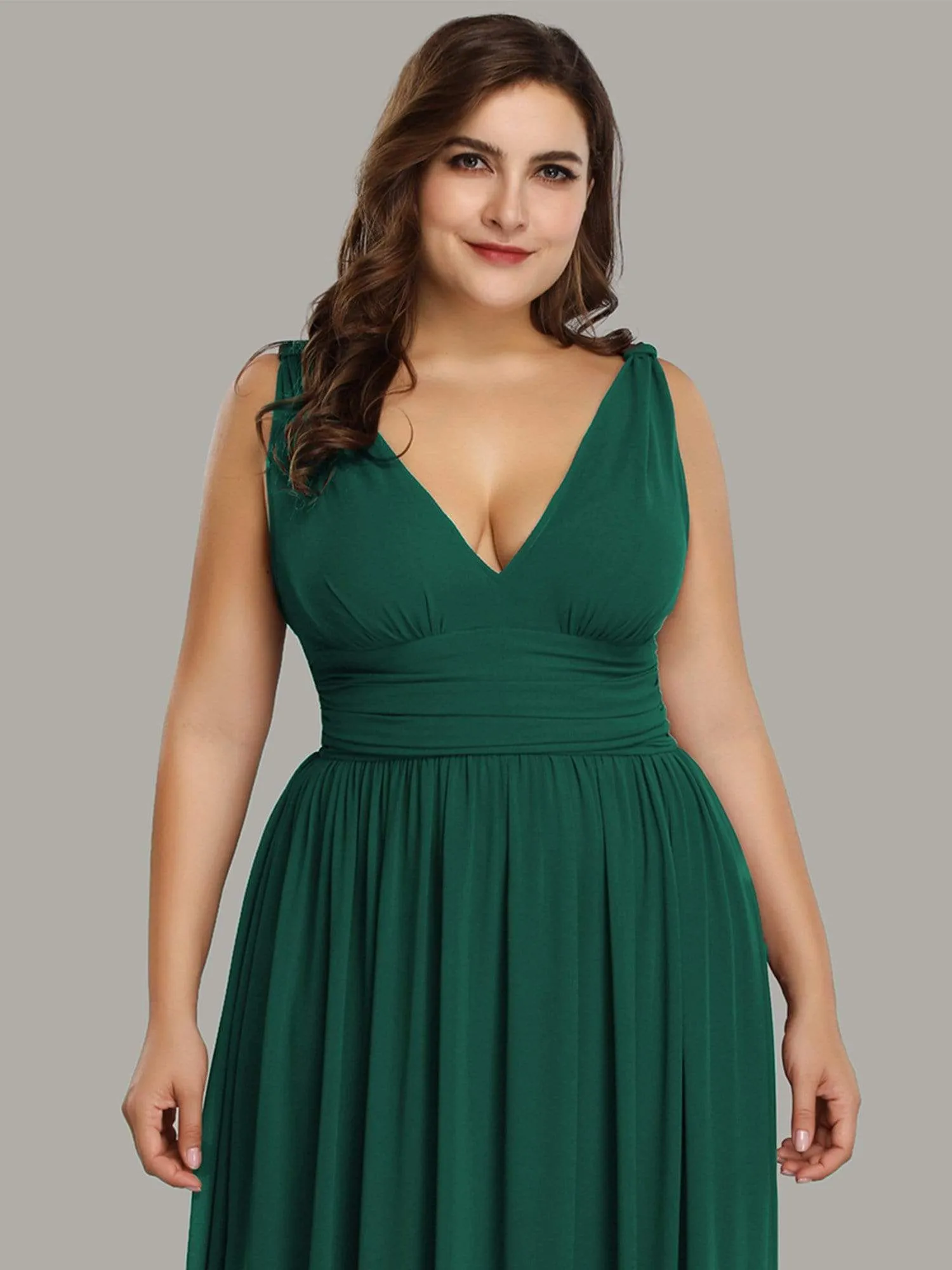 Plus Size Sleeveless V-Neck Semi-Formal Chiffon Bridesmaid Dress