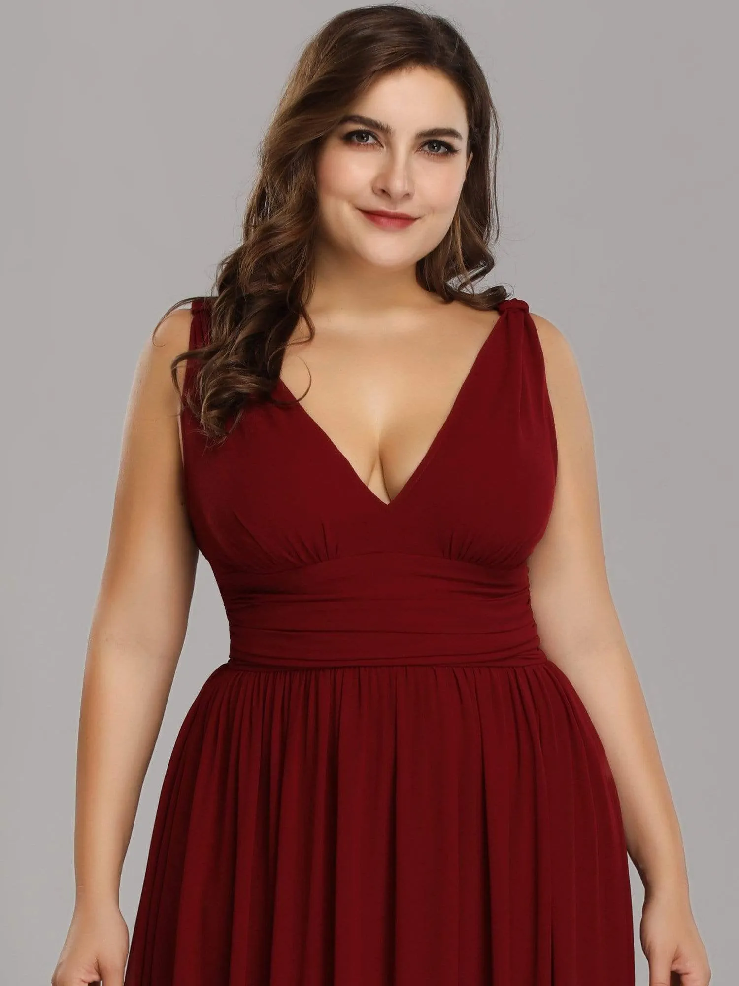 Plus Size Sleeveless V-Neck Semi-Formal Chiffon Bridesmaid Dress