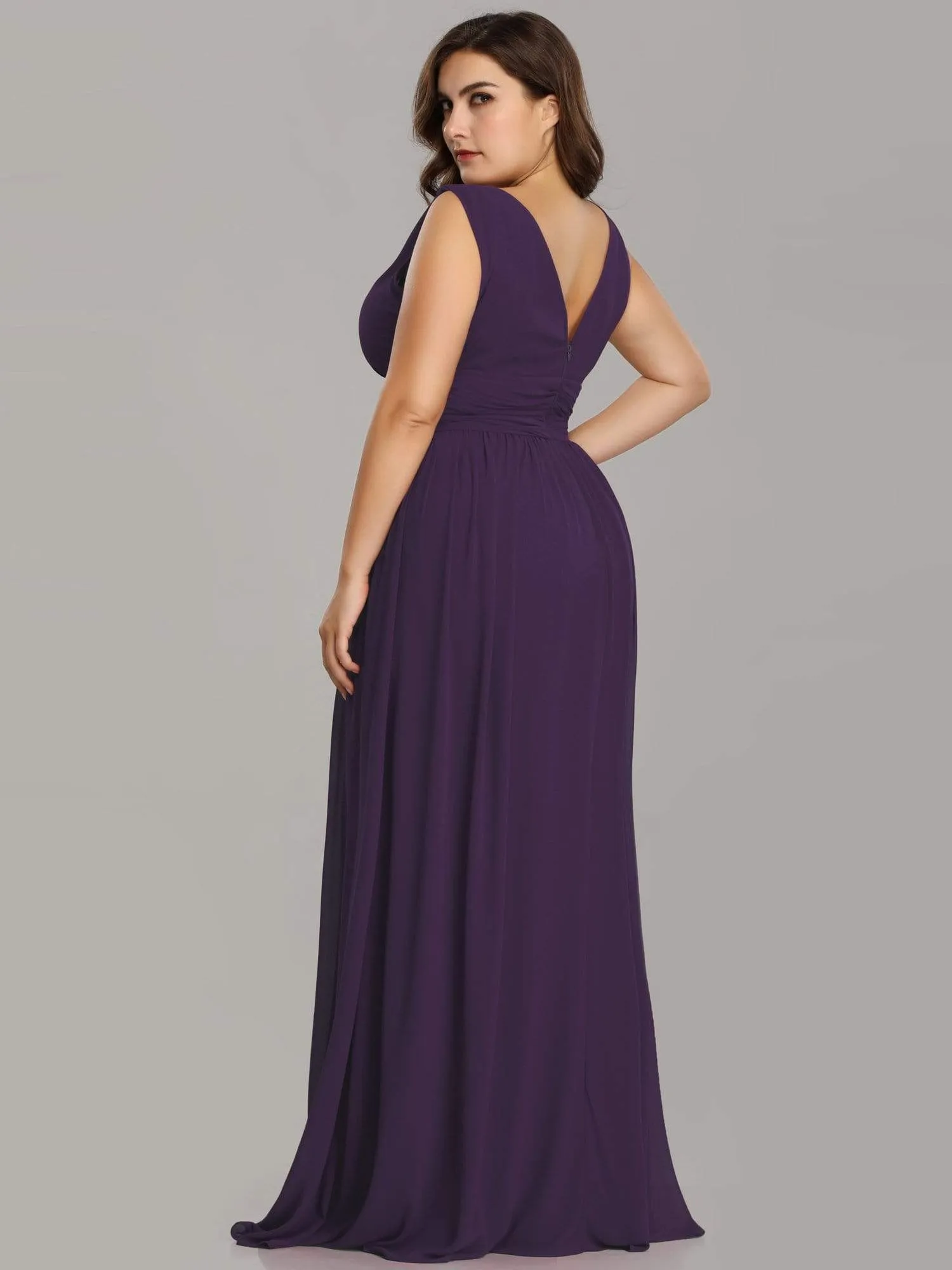 Plus Size Sleeveless V-Neck Semi-Formal Chiffon Bridesmaid Dress