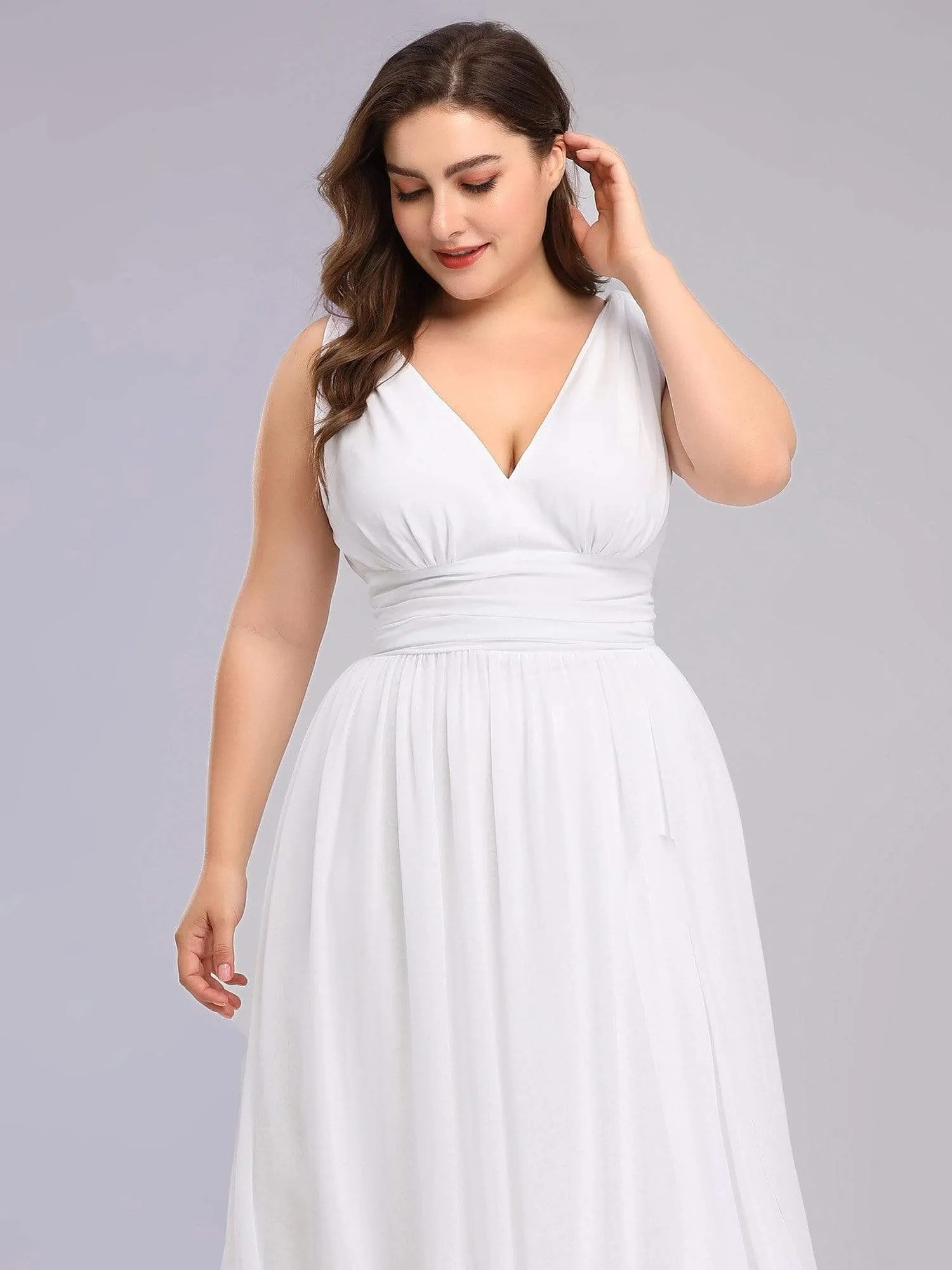 Plus Size Sleeveless V-Neck Semi-Formal Chiffon Bridesmaid Dress