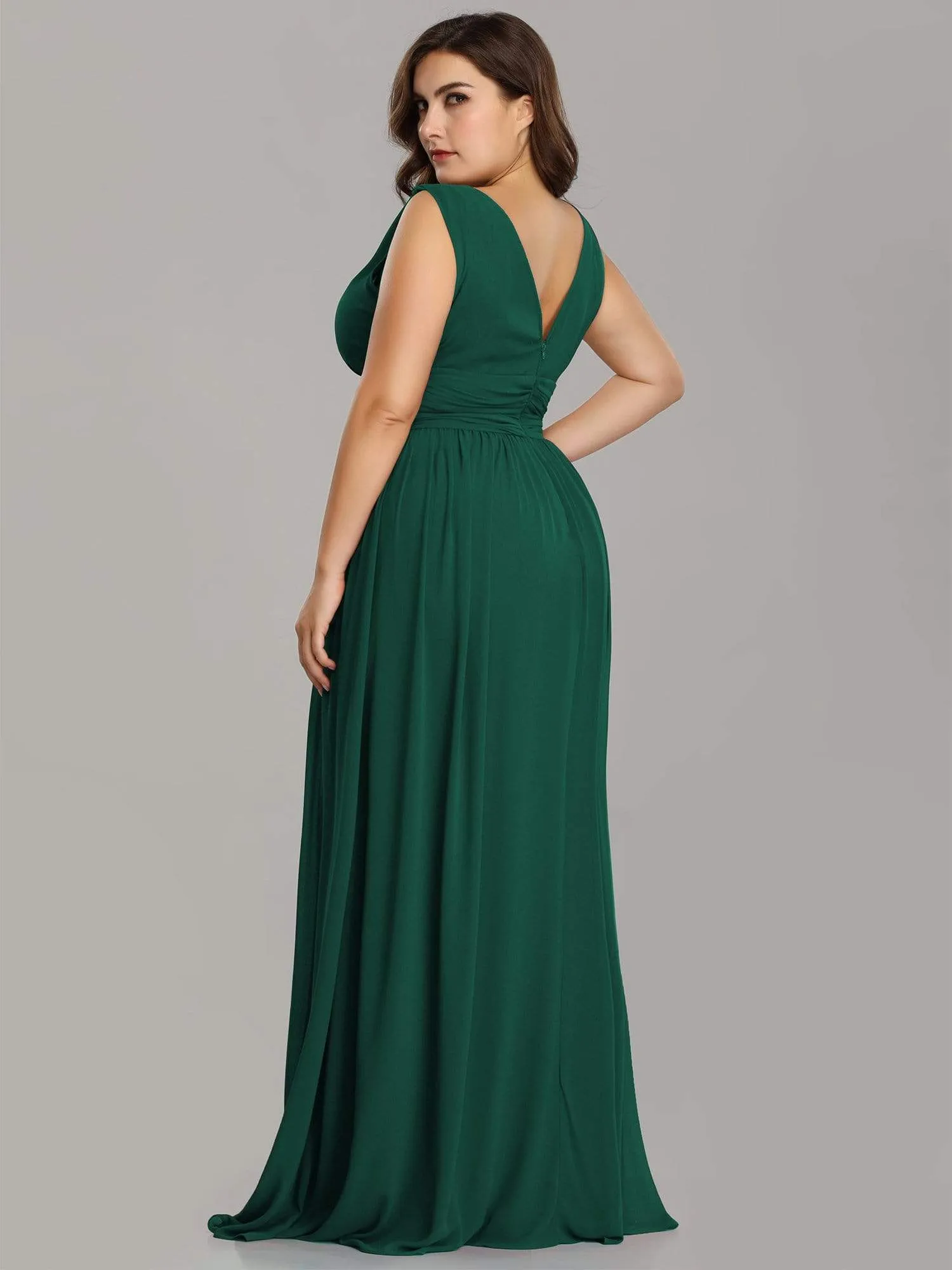 Plus Size Sleeveless V-Neck Semi-Formal Chiffon Bridesmaid Dress