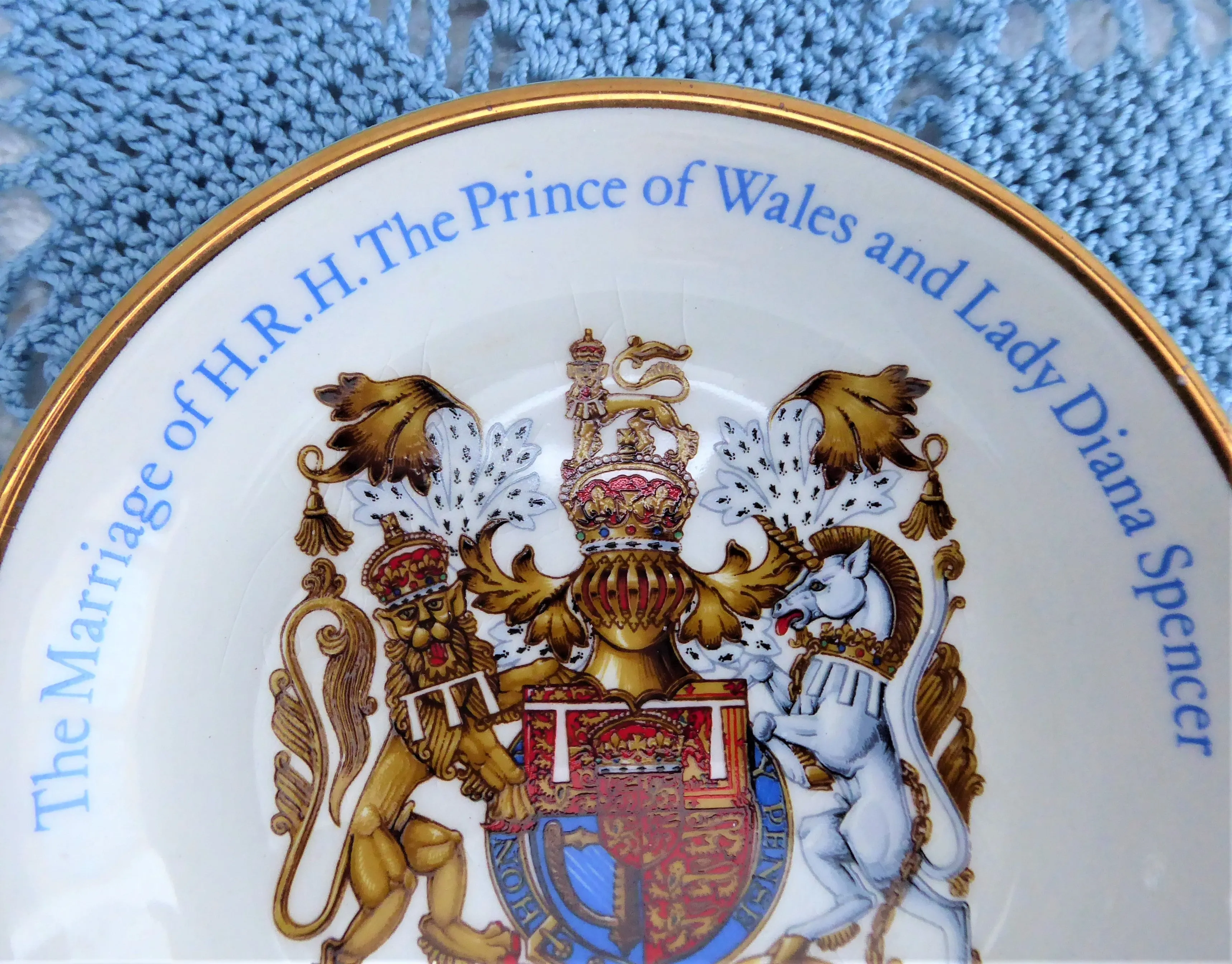 Small Plate Charles Diana Royal Wedding 1981 Coat Of Arms Bone China