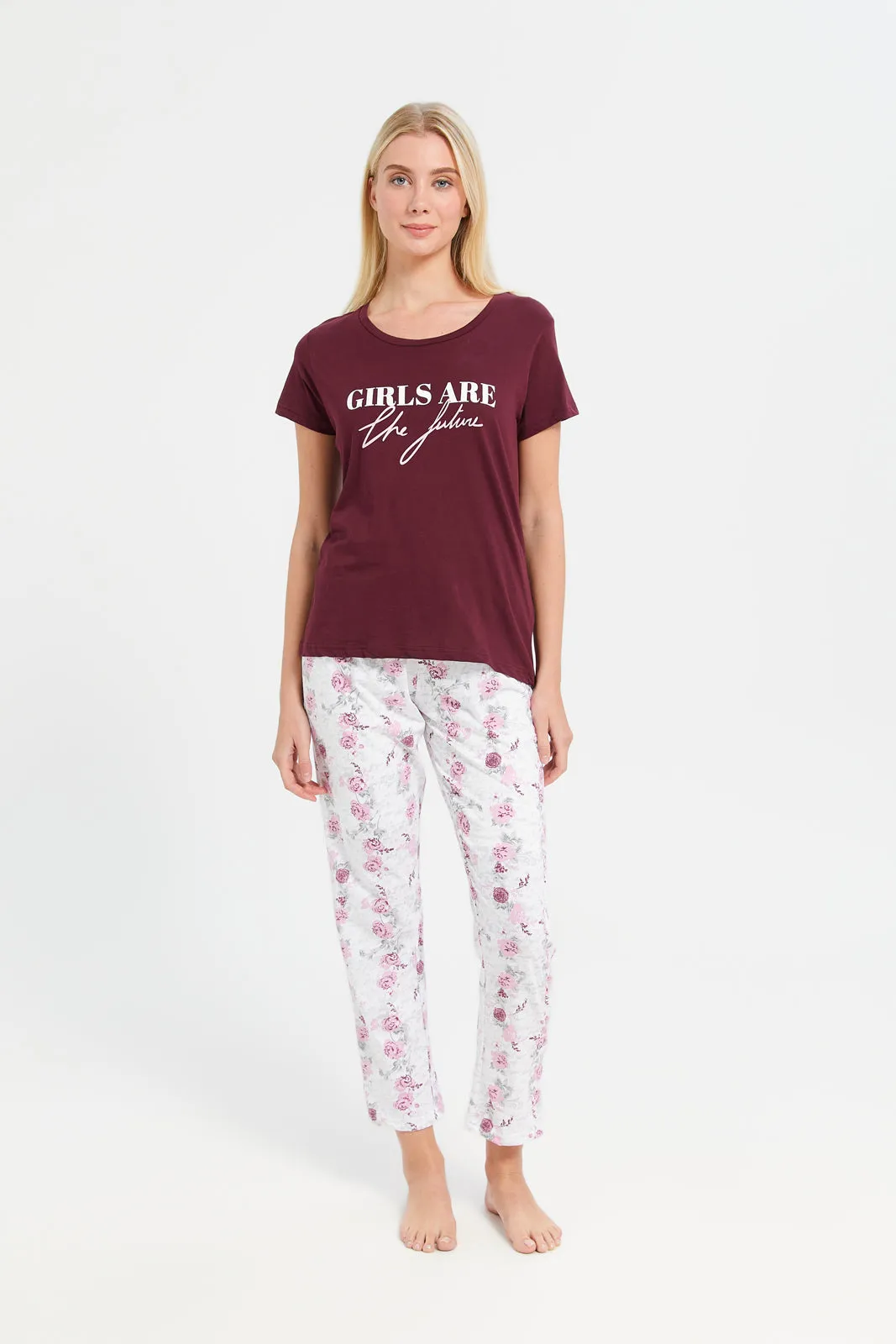 Women Burgundy And White Chest Print Pyjama Set (2 Piece)